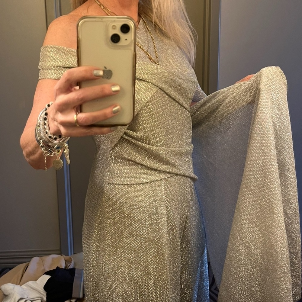 Elegant One-Shoulder Jumpsuit in Silver, so easy to wear!